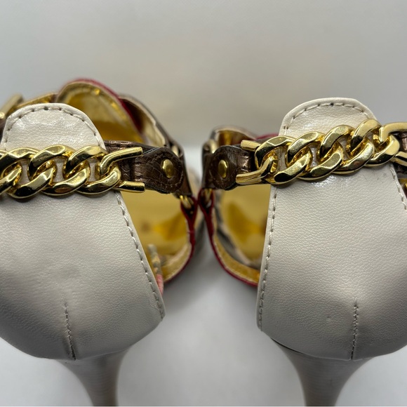 Stylish Animal Print Women's Shoe with Gold and Red Accents - Picture 8 of 9